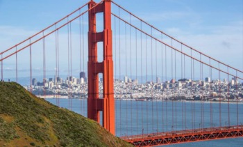 Golden Gate Bridge em San Francisco cartão-postal icônico da Califórnia com vista para a baía