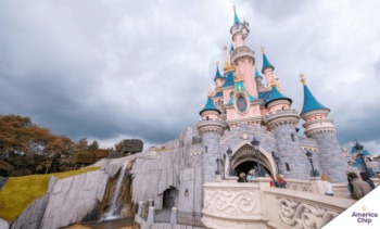 Castelo da Bela Adormecida ponto icônico para fotos na Disney de Paris